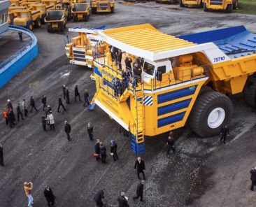 BelAZ 75710 - sewa bus wisata semarang - thuba trans