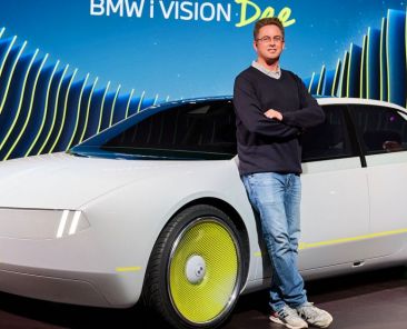 bmw-i-vision-dee- rental minibus semarang thuba trans