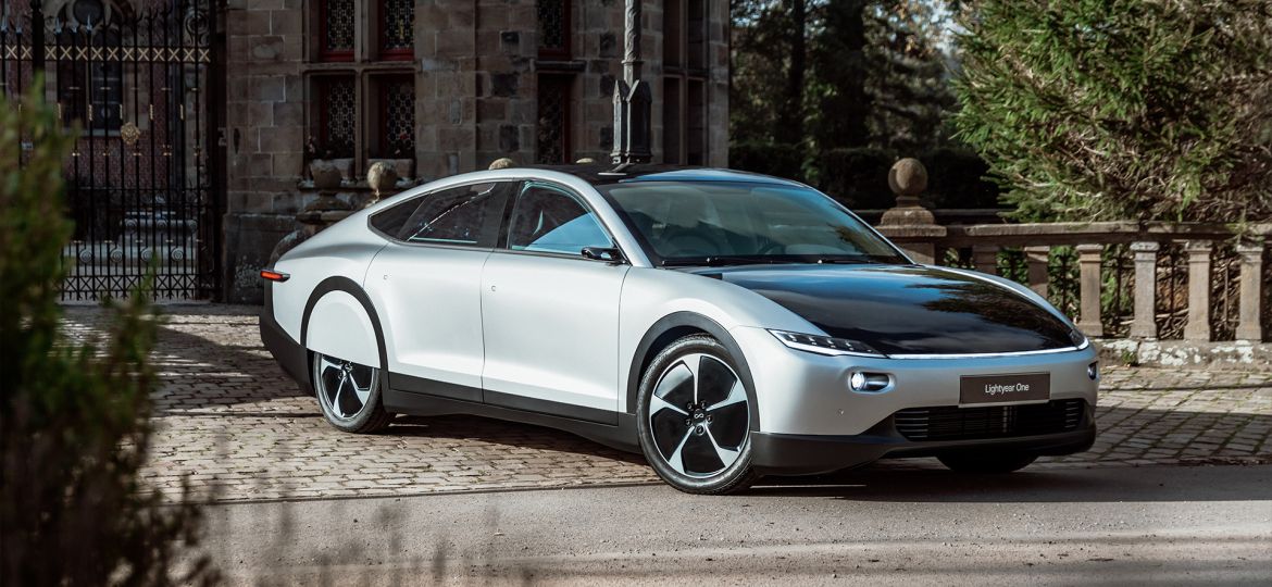 Lightyear-One-sewa hiace salatiga - thuba trans