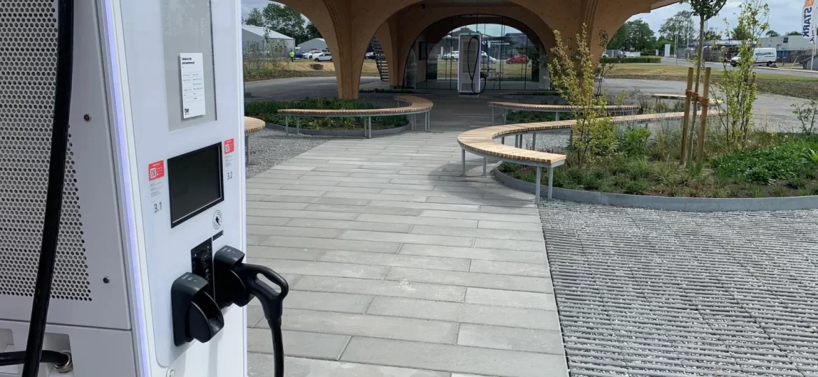 spklu - sewa hiace salatiga